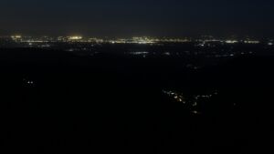 Dieses Bild zeigt eine Webcam-Aufnahme vom Achertal, aufgenommen am Donnerstag, den 30.04.2026 um 04:50 Uhr. Die Temperatur betrug 2.2°C.