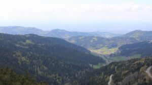 Dieses Bild zeigt eine Webcam-Aufnahme vom Achertal, aufgenommen am Montag, den 20.04.2026 um 14:40 Uhr. Die Temperatur betrug 7.7°C.