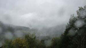 Dieses Bild zeigt eine Webcam-Aufnahme vom Achertal, aufgenommen am Samstag, den 17.10.2026 um 11:10 Uhr. Die Temperatur betrug 9.8°C.