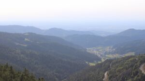 Dieses Bild zeigt eine Webcam-Aufnahme vom Achertal, aufgenommen am Dienstag, den 26.08.2025 um 17:40 Uhr. Die Temperatur betrug 22.3°C.