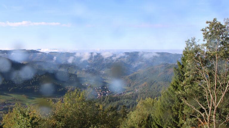 Dieses Bild zeigt eine Webcam-Aufnahme vom Achertal, aufgenommen am Freitag, den 02.10.2026 um 09:50 Uhr. Die Temperatur betrug 16.9°C.