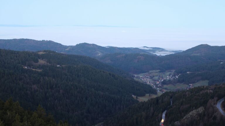 Dieses Bild zeigt eine Webcam-Aufnahme vom Achertal, aufgenommen am Mittwoch, den 25.02.2026 um 07:00 Uhr. Die Temperatur betrug 7.6°C.