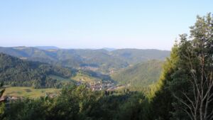 Dieses Bild zeigt eine Webcam-Aufnahme vom Achertal, aufgenommen am Montag, den 20.07.2026 um 07:20 Uhr. Die Temperatur betrug 13.1°C.