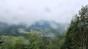 Dieses Bild zeigt eine Webcam-Aufnahme vom Achertal, aufgenommen am Donnerstag, den 11.06.2026 um 10:50 Uhr. Die Temperatur betrug 8.6°C.