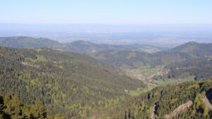 Dieses Bild zeigt eine Webcam-Aufnahme vom Achertal, aufgenommen am Samstag, den 25.04.2026 um 08:30 Uhr. Die Temperatur betrug 13.8°C.