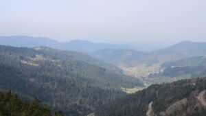 Dieses Bild zeigt eine Webcam-Aufnahme vom Achertal, aufgenommen am Montag, den 23.03.2026 um 10:00 Uhr. Die Temperatur betrug 6.6°C.