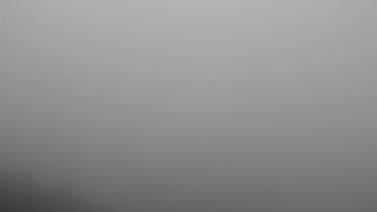 Dieses Bild zeigt eine Webcam-Aufnahme vom Achertal, aufgenommen am Freitag, den 24.10.2025 um 10:10 Uhr. Die Temperatur betrug 0.8°C.