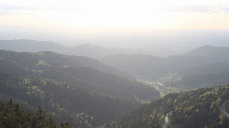 Dieses Bild zeigt eine Webcam-Aufnahme vom Achertal, aufgenommen am Sonntag, den 19.04.2026 um 19:20 Uhr. Die Temperatur betrug 7.5°C.