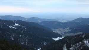 Dieses Bild zeigt eine Webcam-Aufnahme vom Achertal, aufgenommen am Mittwoch, den 14.01.2026 um 16:10 Uhr. Die Temperatur betrug 5.2°C.