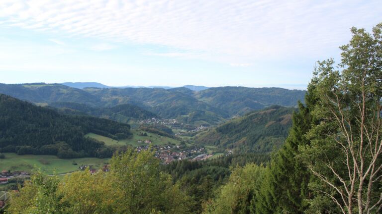 Dieses Bild zeigt eine Webcam-Aufnahme vom Achertal, aufgenommen am Donnerstag, den 15.10.2026 um 10:20 Uhr. Die Temperatur betrug 15.8°C.