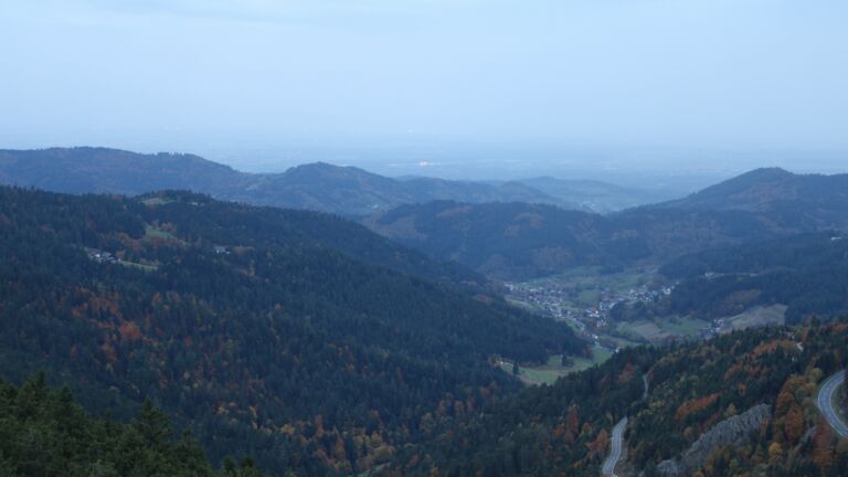 Dieses Bild zeigt eine Webcam-Aufnahme vom Achertal, aufgenommen am Montag, den 20.10.2025 um 07:50 Uhr. Die Temperatur betrug 11°C.
