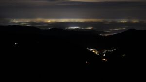 Dieses Bild zeigt eine Webcam-Aufnahme vom Achertal, aufgenommen am Sonntag, den 21.12.2025 um 03:00 Uhr. Die Temperatur betrug 7.8°C.