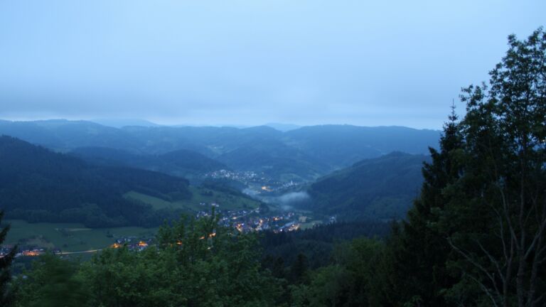 Dieses Bild zeigt eine Webcam-Aufnahme vom Achertal, aufgenommen am Samstag, den 16.05.2026 um 05:20 Uhr. Die Temperatur betrug 3.3°C.