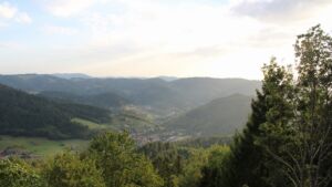 Dieses Bild zeigt eine Webcam-Aufnahme vom Achertal, aufgenommen am Dienstag, den 08.09.2026 um 18:40 Uhr. Die Temperatur betrug 27.4°C.
