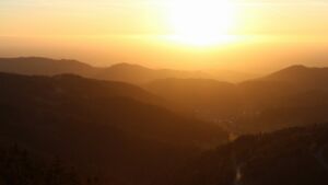 Dieses Bild zeigt eine Webcam-Aufnahme vom Achertal, aufgenommen am Dienstag, den 07.04.2026 um 19:50 Uhr. Die Temperatur betrug 11.9°C.