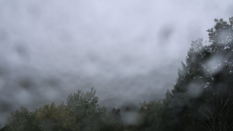 Dieses Bild zeigt eine Webcam-Aufnahme vom Achertal, aufgenommen am Samstag, den 17.10.2026 um 14:00 Uhr. Die Temperatur betrug 8.4°C.