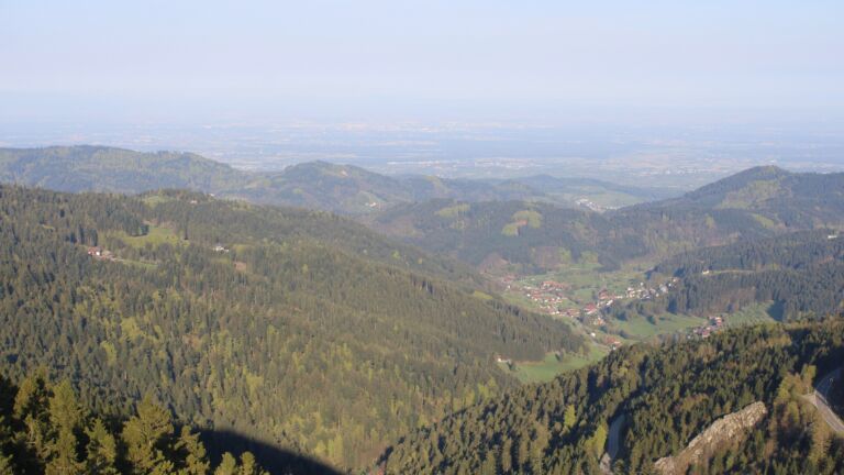 Dieses Bild zeigt eine Webcam-Aufnahme vom Achertal, aufgenommen am Montag, den 20.04.2026 um 08:10 Uhr. Die Temperatur betrug 10.3°C.