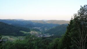 Dieses Bild zeigt eine Webcam-Aufnahme vom Achertal, aufgenommen am Donnerstag, den 28.05.2026 um 06:10 Uhr. Die Temperatur betrug 17.3°C.