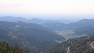 Dieses Bild zeigt eine Webcam-Aufnahme vom Achertal, aufgenommen am Samstag, den 18.04.2026 um 17:20 Uhr. Die Temperatur betrug 14.4°C.