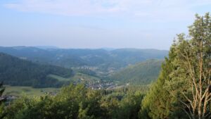 Dieses Bild zeigt eine Webcam-Aufnahme vom Achertal, aufgenommen am Samstag, den 18.07.2026 um 07:40 Uhr. Die Temperatur betrug 16.9°C.