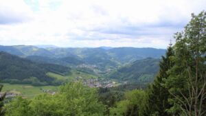 Dieses Bild zeigt eine Webcam-Aufnahme vom Achertal, aufgenommen am Samstag, den 16.05.2026 um 13:50 Uhr. Die Temperatur betrug 8.4°C.