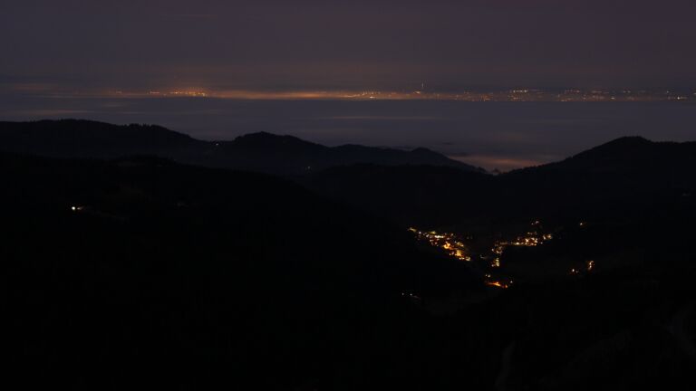 Dieses Bild zeigt eine Webcam-Aufnahme vom Achertal, aufgenommen am Sonntag, den 21.12.2025 um 07:20 Uhr. Die Temperatur betrug 7.2°C.