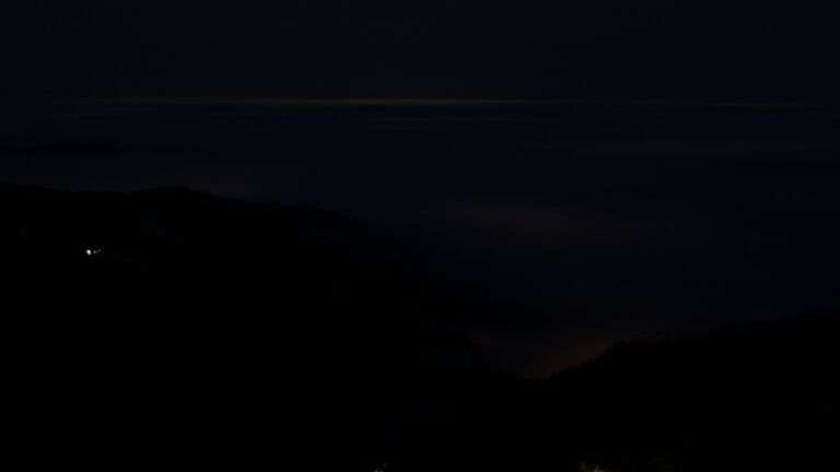 Dieses Bild zeigt eine Webcam-Aufnahme vom Achertal, aufgenommen am Sonntag, den 18.01.2026 um 07:00 Uhr. Die Temperatur betrug 5.4°C.