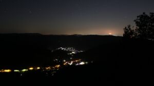 Dieses Bild zeigt eine Webcam-Aufnahme vom Achertal, aufgenommen am Dienstag, den 22.09.2026 um 02:00 Uhr. Die Temperatur betrug 10.9°C.