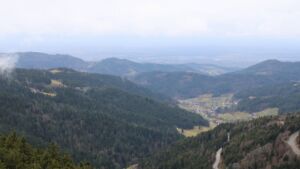 Dieses Bild zeigt eine Webcam-Aufnahme vom Achertal, aufgenommen am Freitag, den 13.02.2026 um 14:00 Uhr. Die Temperatur betrug 4°C.