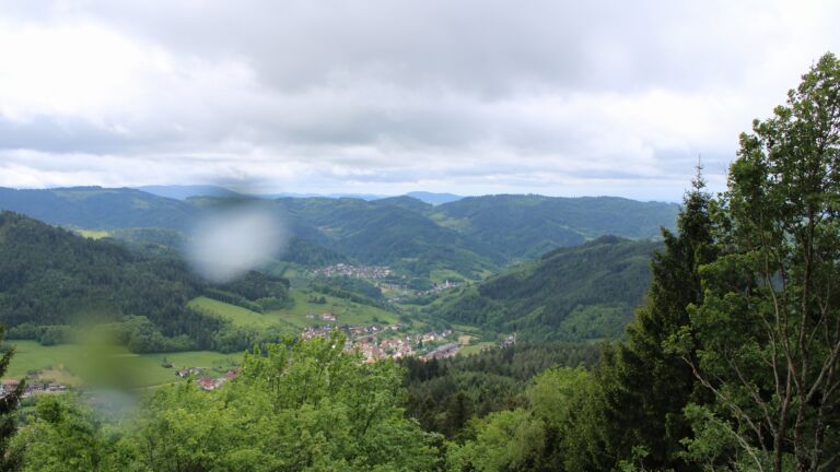 Dieses Bild zeigt eine Webcam-Aufnahme vom Achertal, aufgenommen am Donnerstag, den 14.05.2026 um 11:20 Uhr. Die Temperatur betrug 5.7°C.