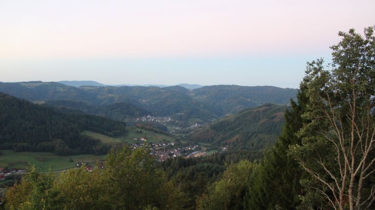 Dieses Bild zeigt eine Webcam-Aufnahme vom Achertal, aufgenommen am Dienstag, den 06.10.2026 um 07:20 Uhr. Die Temperatur betrug 15°C.