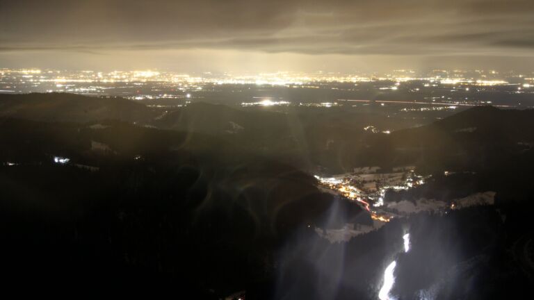 Dieses Bild zeigt eine Webcam-Aufnahme vom Achertal, aufgenommen am Dienstag, den 13.01.2026 um 06:30 Uhr. Die Temperatur betrug 3.7°C.