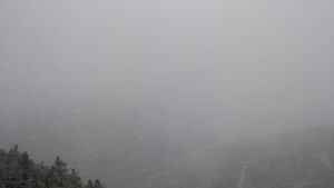 Dieses Bild zeigt eine Webcam-Aufnahme vom Achertal, aufgenommen am Montag, den 17.11.2025 um 09:00 Uhr. Die Temperatur betrug -0.4°C.