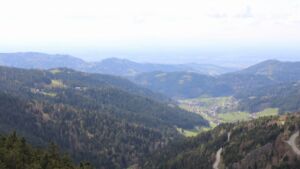 Dieses Bild zeigt eine Webcam-Aufnahme vom Achertal, aufgenommen am Donnerstag, den 16.04.2026 um 16:00 Uhr. Die Temperatur betrug 12.2°C.