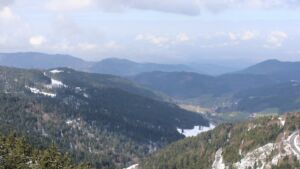 Dieses Bild zeigt eine Webcam-Aufnahme vom Achertal, aufgenommen am Mittwoch, den 01.04.2026 um 11:50 Uhr. Die Temperatur betrug 4.4°C.