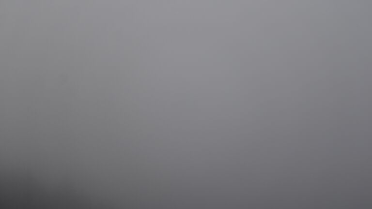 Dieses Bild zeigt eine Webcam-Aufnahme vom Achertal, aufgenommen am Sonntag, den 26.10.2025 um 17:30 Uhr. Die Temperatur betrug 0.8°C.