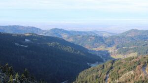 Dieses Bild zeigt eine Webcam-Aufnahme vom Achertal, aufgenommen am Dienstag, den 02.12.2025 um 10:30 Uhr. Die Temperatur betrug 4.4°C.