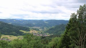 Dieses Bild zeigt eine Webcam-Aufnahme vom Achertal, aufgenommen am Mittwoch, den 03.06.2026 um 13:40 Uhr. Die Temperatur betrug 13°C.