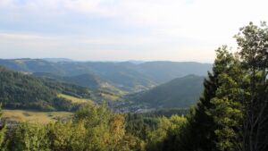 Dieses Bild zeigt eine Webcam-Aufnahme vom Achertal, aufgenommen am Sonntag, den 23.08.2026 um 19:20 Uhr. Die Temperatur betrug 19.8°C.