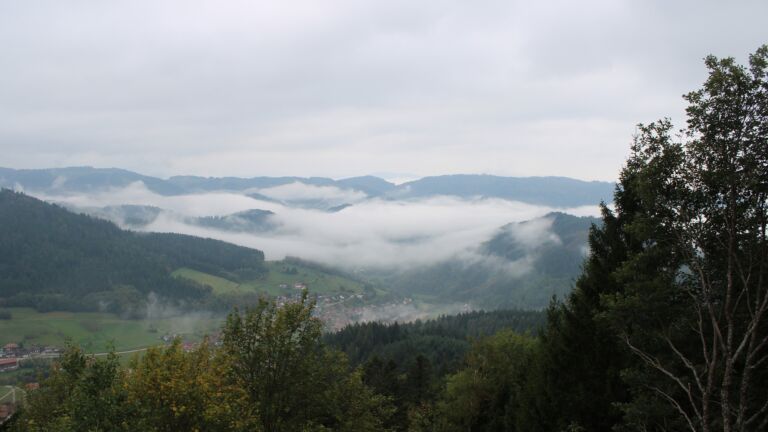 Dieses Bild zeigt eine Webcam-Aufnahme vom Achertal, aufgenommen am Montag, den 19.10.2026 um 11:10 Uhr. Die Temperatur betrug 10.4°C.