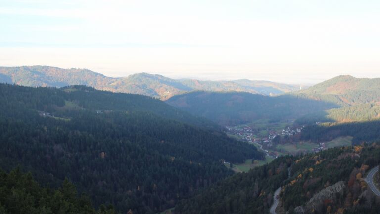 Dieses Bild zeigt eine Webcam-Aufnahme vom Achertal, aufgenommen am Donnerstag, den 06.11.2025 um 08:10 Uhr. Die Temperatur betrug 9.4°C.