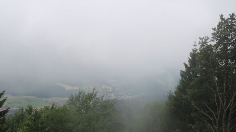 Dieses Bild zeigt eine Webcam-Aufnahme vom Achertal, aufgenommen am Mittwoch, den 01.07.2026 um 11:10 Uhr. Die Temperatur betrug 17.8°C.