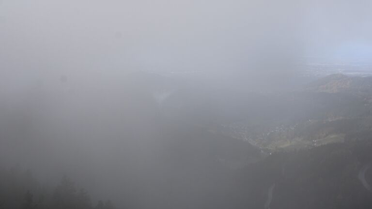 Dieses Bild zeigt eine Webcam-Aufnahme vom Achertal, aufgenommen am Donnerstag, den 23.10.2025 um 12:30 Uhr. Die Temperatur betrug 6.2°C.