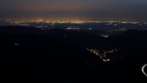 Dieses Bild zeigt eine Webcam-Aufnahme vom Achertal, aufgenommen am Donnerstag, den 05.03.2026 um 19:10 Uhr. Die Temperatur betrug 9.2°C.