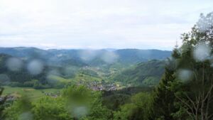 Dieses Bild zeigt eine Webcam-Aufnahme vom Achertal, aufgenommen am Montag, den 18.05.2026 um 09:30 Uhr. Die Temperatur betrug 7.7°C.