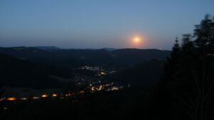 Dieses Bild zeigt eine Webcam-Aufnahme vom Achertal, aufgenommen am Mittwoch, den 29.07.2026 um 05:00 Uhr. Die Temperatur betrug 23°C.