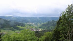 Dieses Bild zeigt eine Webcam-Aufnahme vom Achertal, aufgenommen am Donnerstag, den 14.05.2026 um 14:50 Uhr. Die Temperatur betrug 7.4°C.