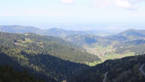 Dieses Bild zeigt eine Webcam-Aufnahme vom Achertal, aufgenommen am Montag, den 20.04.2026 um 11:00 Uhr. Die Temperatur betrug 7.2°C.