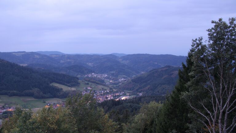 Dieses Bild zeigt eine Webcam-Aufnahme vom Achertal, aufgenommen am Donnerstag, den 01.10.2026 um 07:10 Uhr. Die Temperatur betrug 18.4°C.