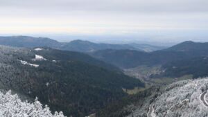 Dieses Bild zeigt eine Webcam-Aufnahme vom Achertal, aufgenommen am Donnerstag, den 27.11.2025 um 10:00 Uhr. Die Temperatur betrug -2.6°C.